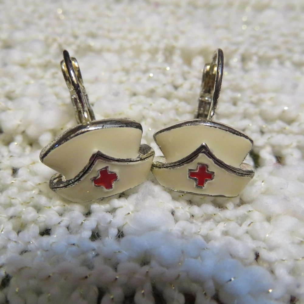 Enamel Nurse Cap Pierced Earrings (135J)